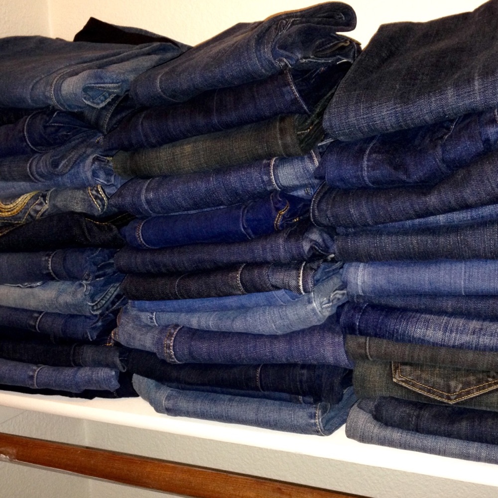 J E A N S!!! Lots and lots of JEANS - Picture 1 of 5